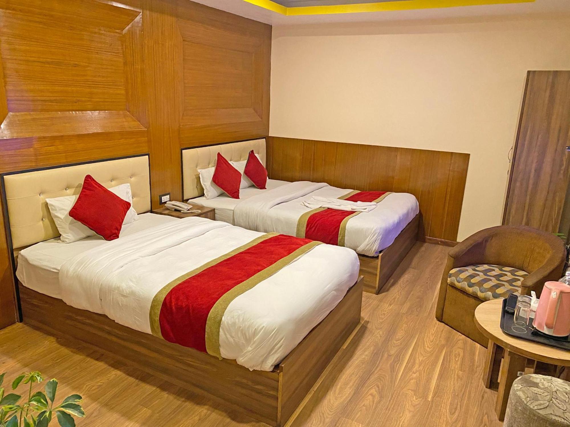 Hotel Airport Holiday Catmandu Exterior foto