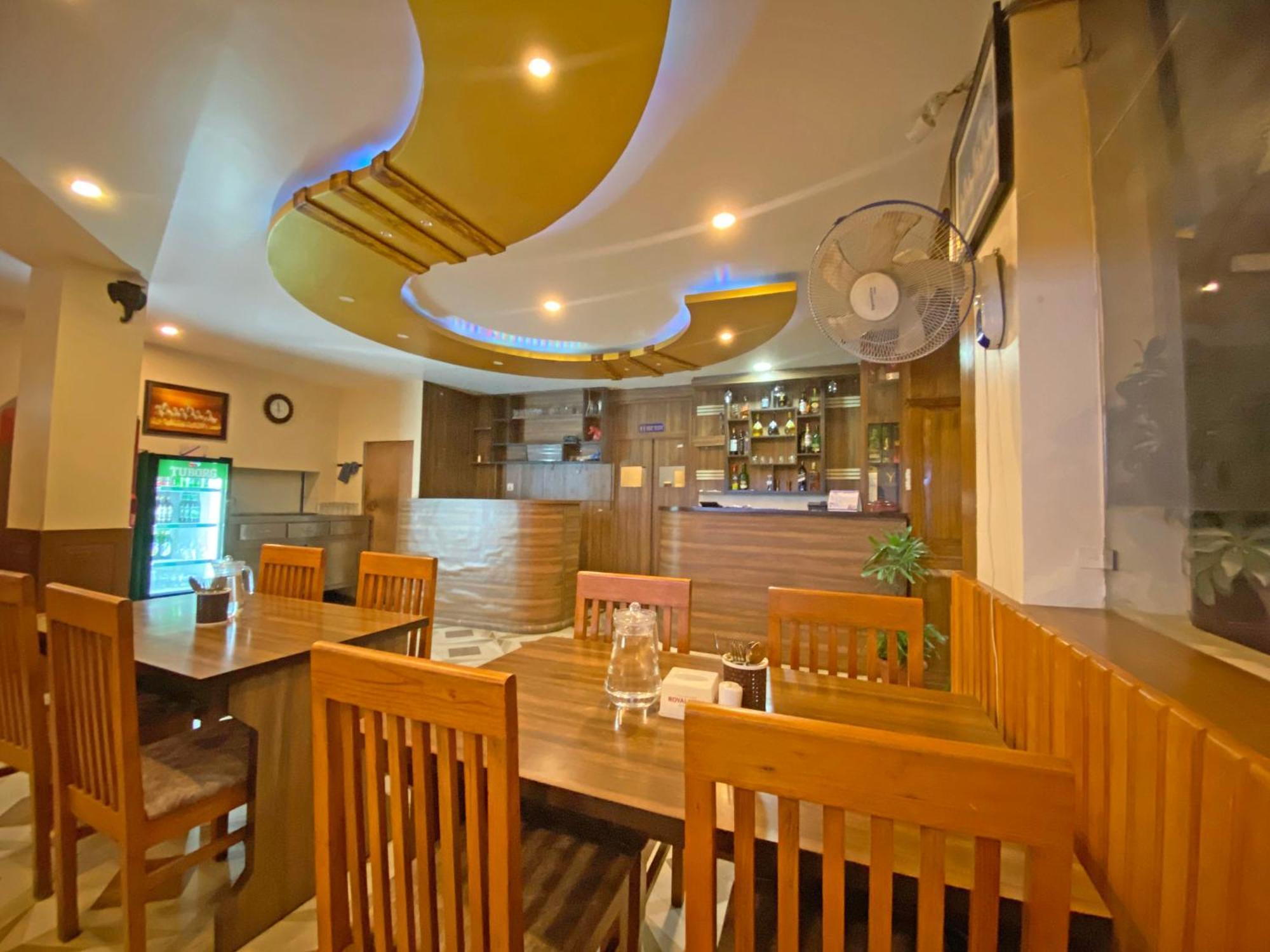 Hotel Airport Holiday Catmandu Exterior foto