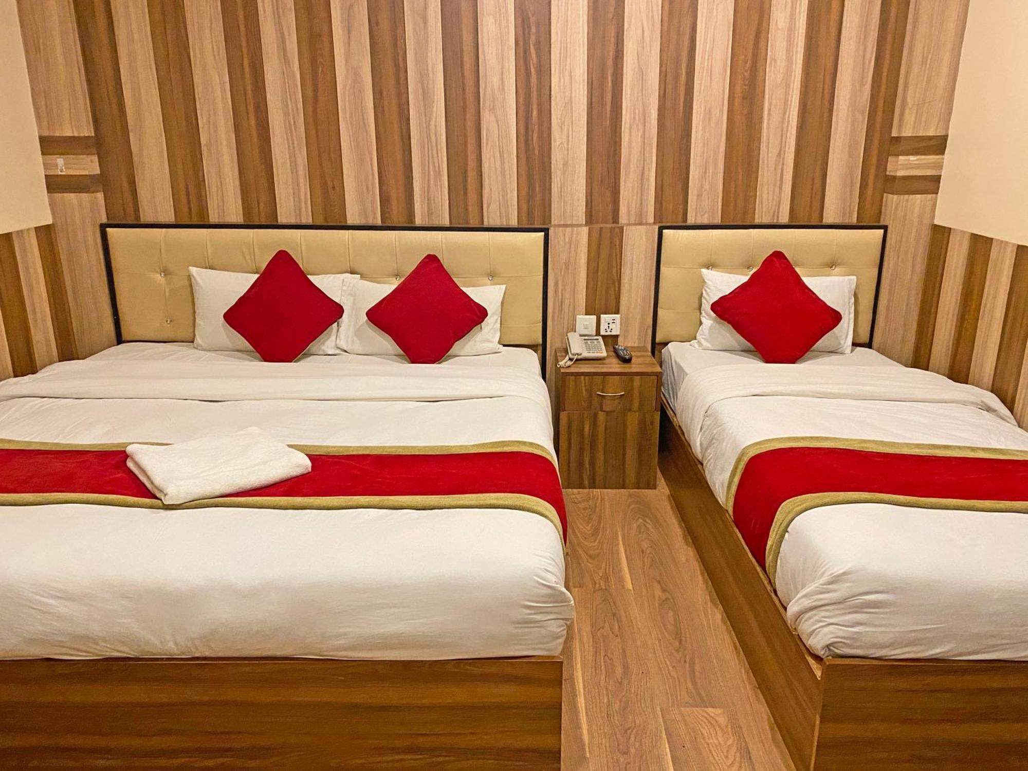Hotel Airport Holiday Catmandu Exterior foto