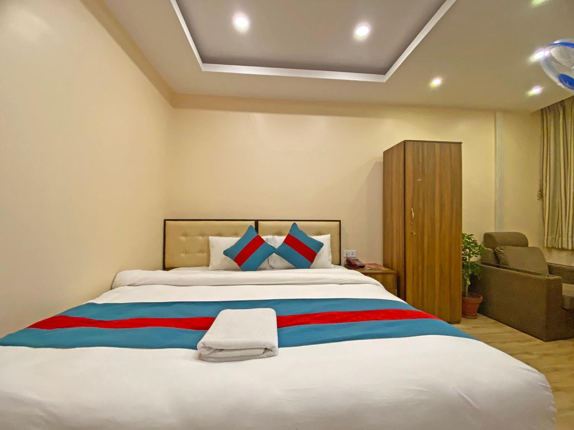 Hotel Airport Holiday Catmandu Exterior foto
